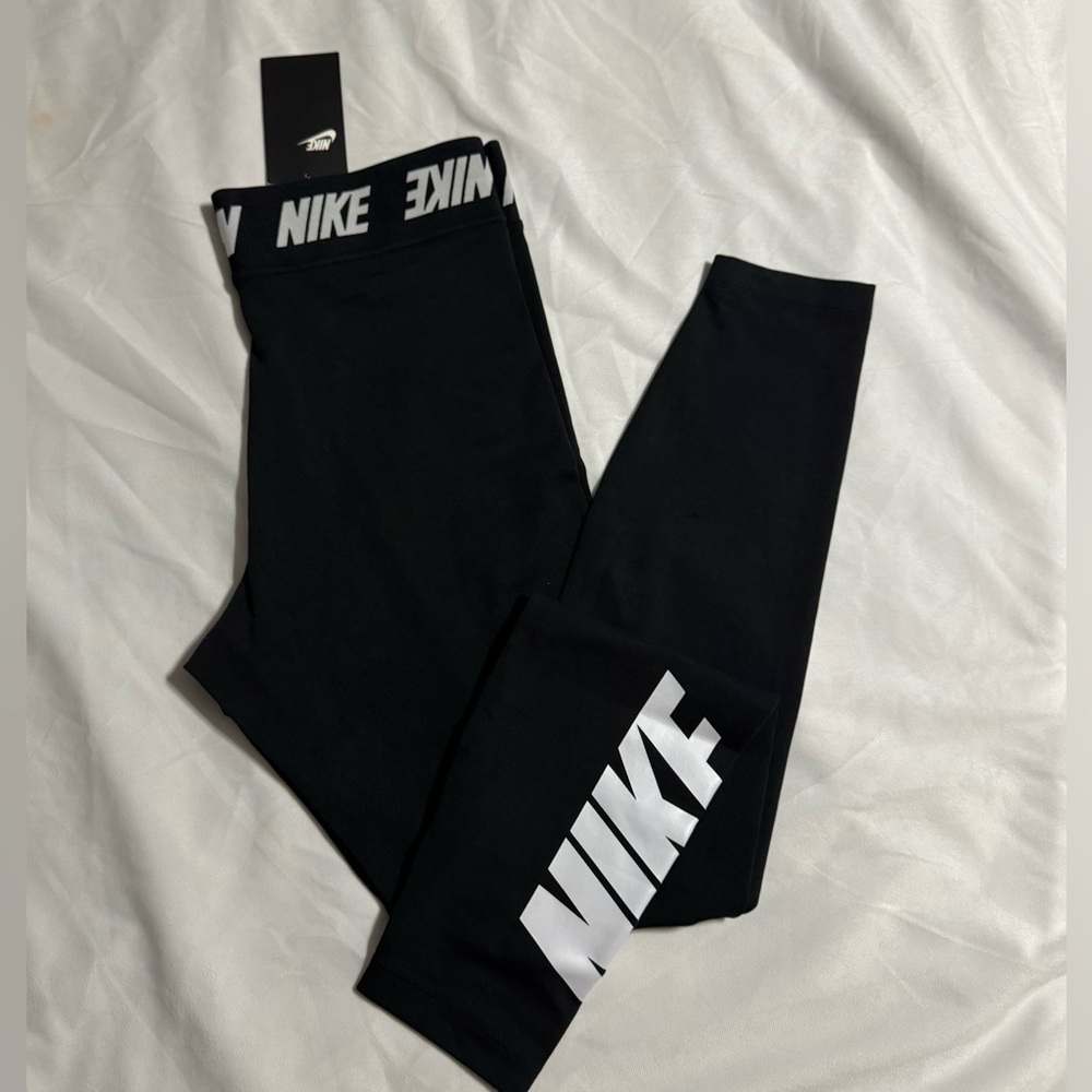 Nike Black and white Leggings